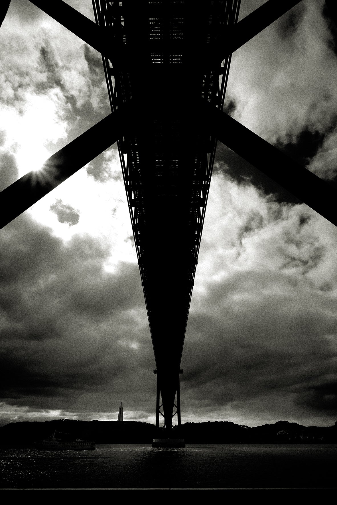 25 de Abril Bridge, Lisbon