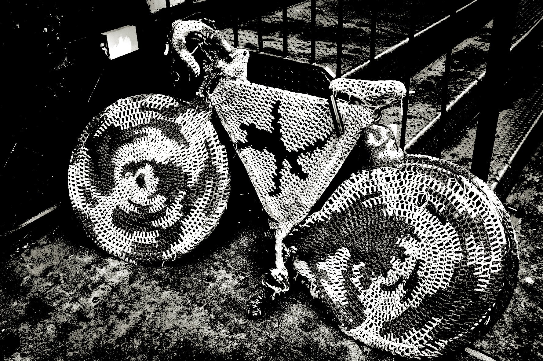 Guerilla Knitting, New York by Andreas H. Bitesnich, limited edition photography