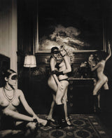 Eyes Wide Shut (sepia)