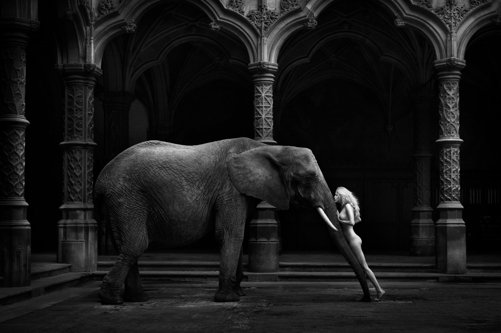 The Kiss (b&w) by Marc Lagrange, limited edition photography