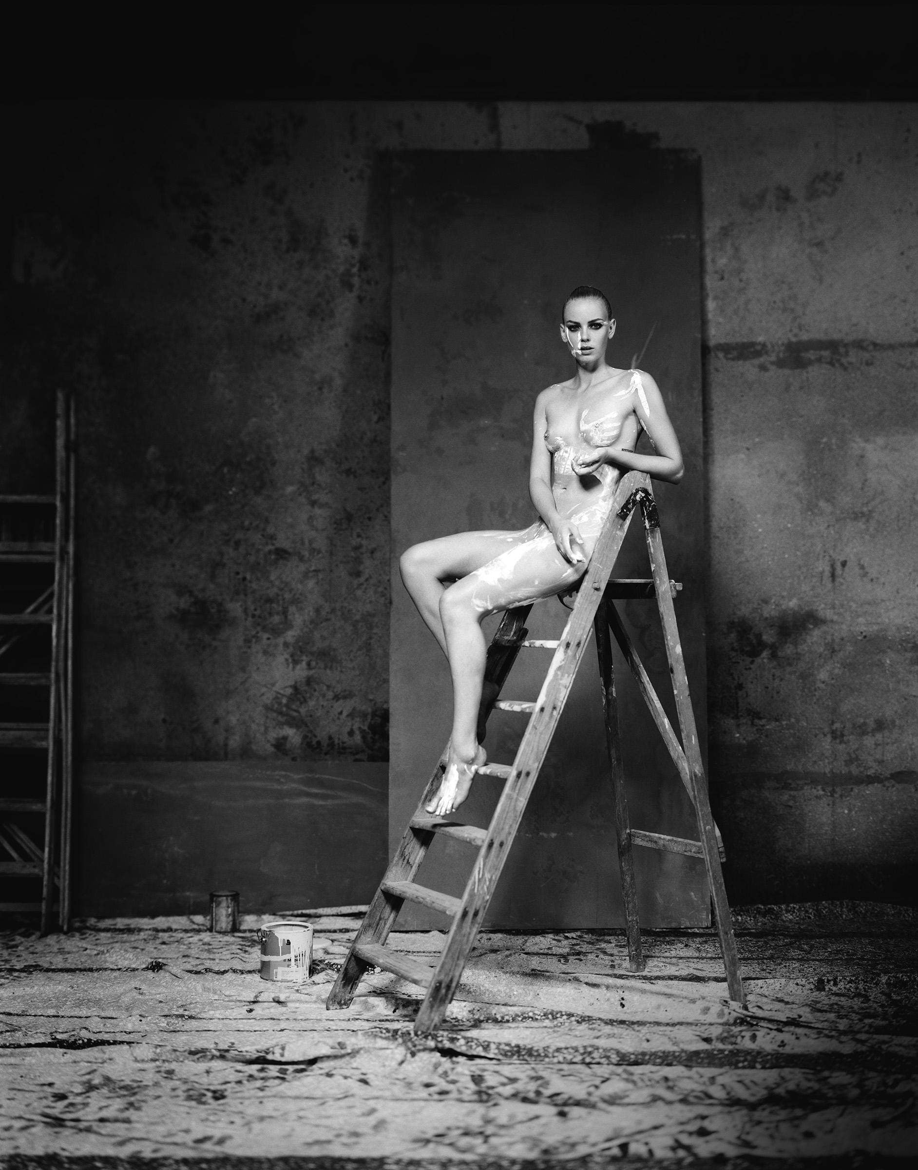 The Painter - Sit Down (b&w) by Marc Lagrange, limited edition photography