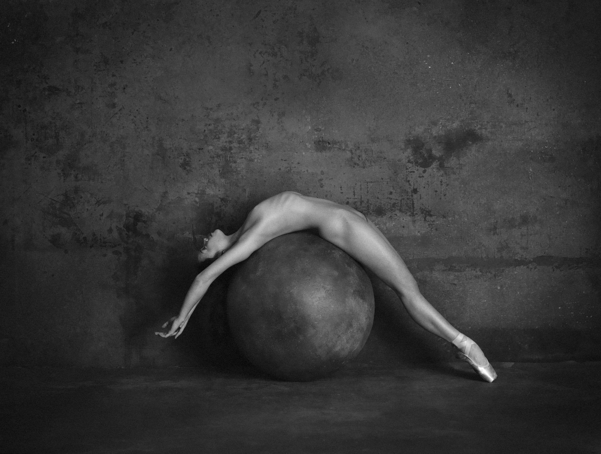 Ball Bearing (b&w) by Marc Lagrange, limited edition photography