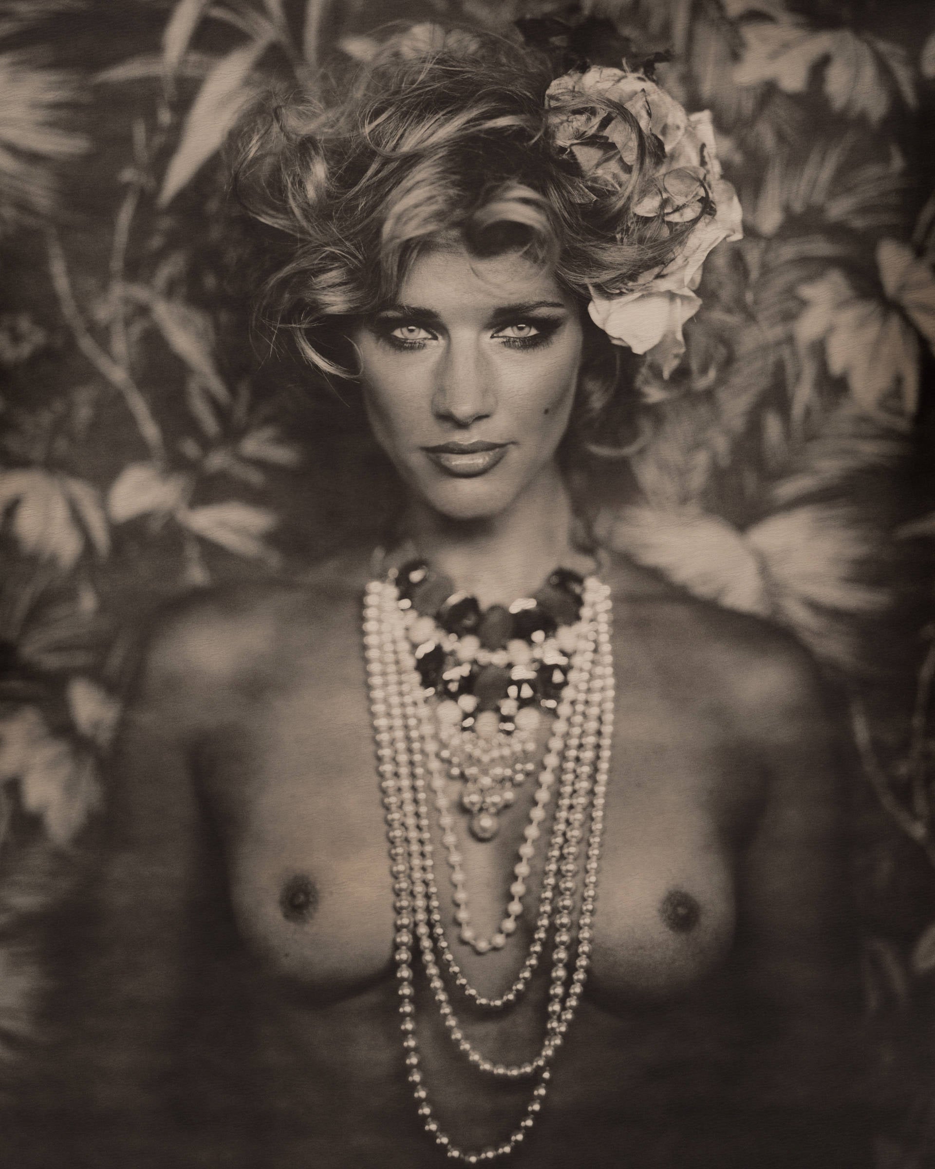 Wallpaper Girl II (sepia) by Marc Lagrange, limited edition photography