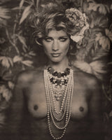 Wallpaper Girl II (sepia)