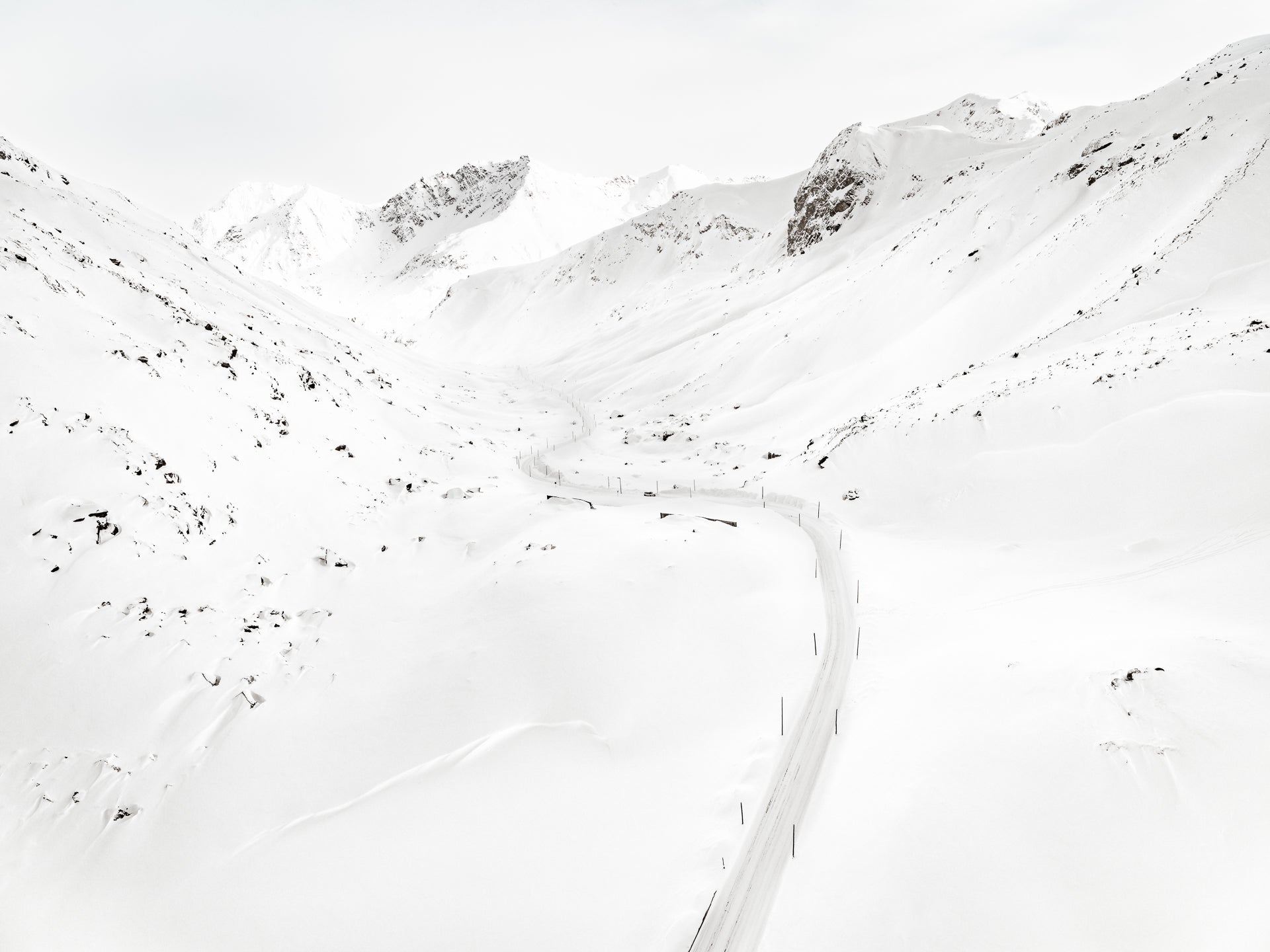 N°TSPS09 (The Swiss Pass Series, Fluelapass, Switzerland) by Tom Hegen, limited edition photography