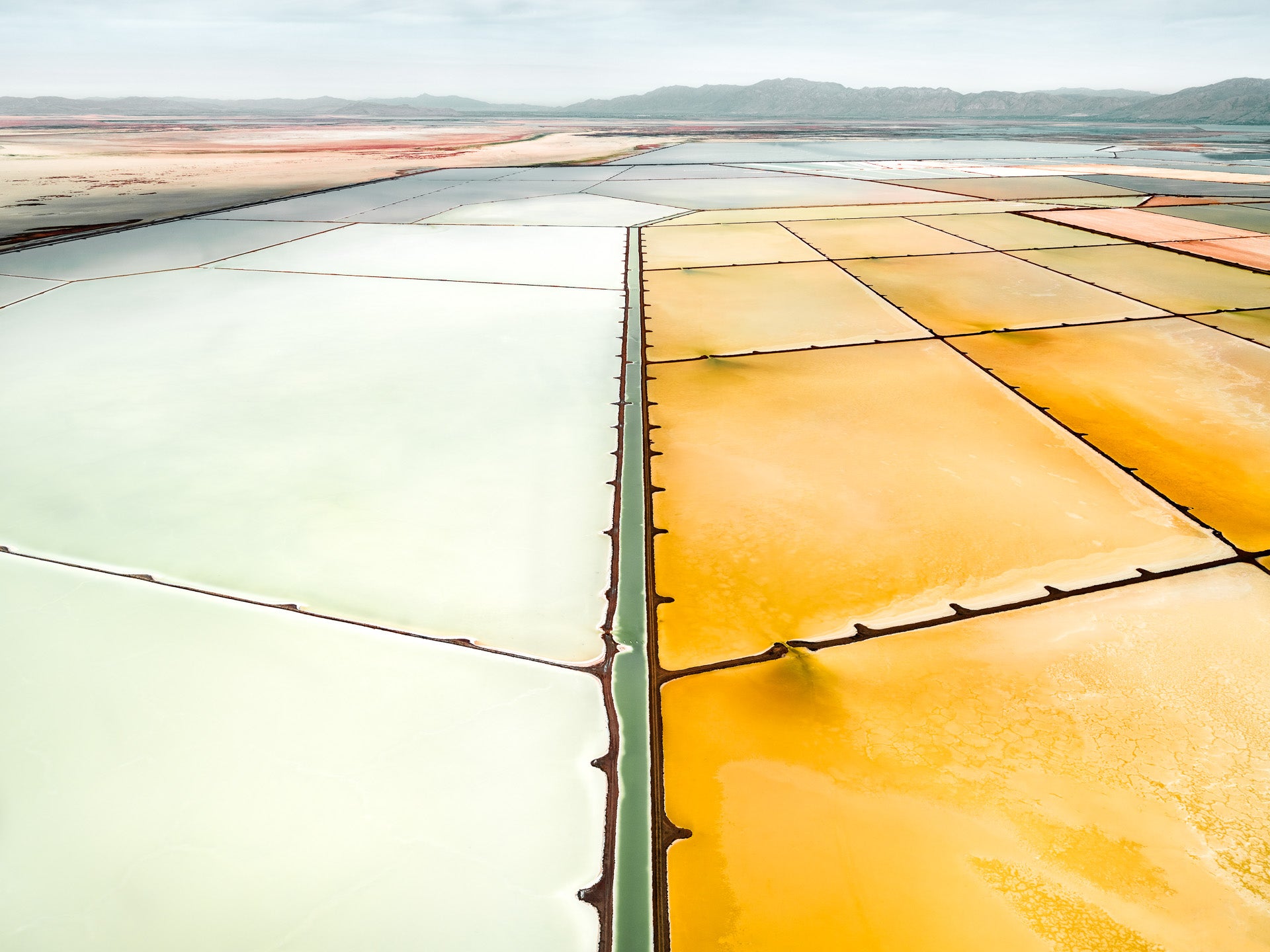 N°TSSIII23 (The Salt Series III, USA) by Tom Hegen, limited edition photography
