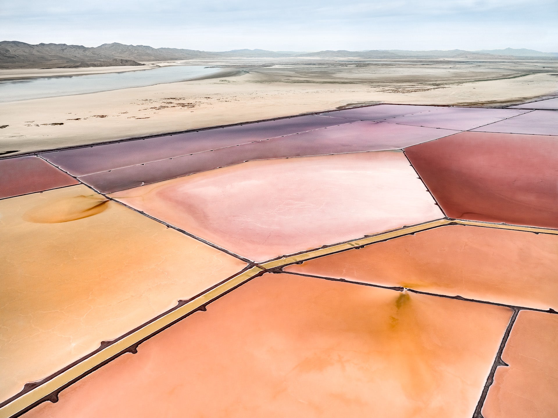 N°TSSIII24 (The Salt Series III, USA) by Tom Hegen, limited edition photography