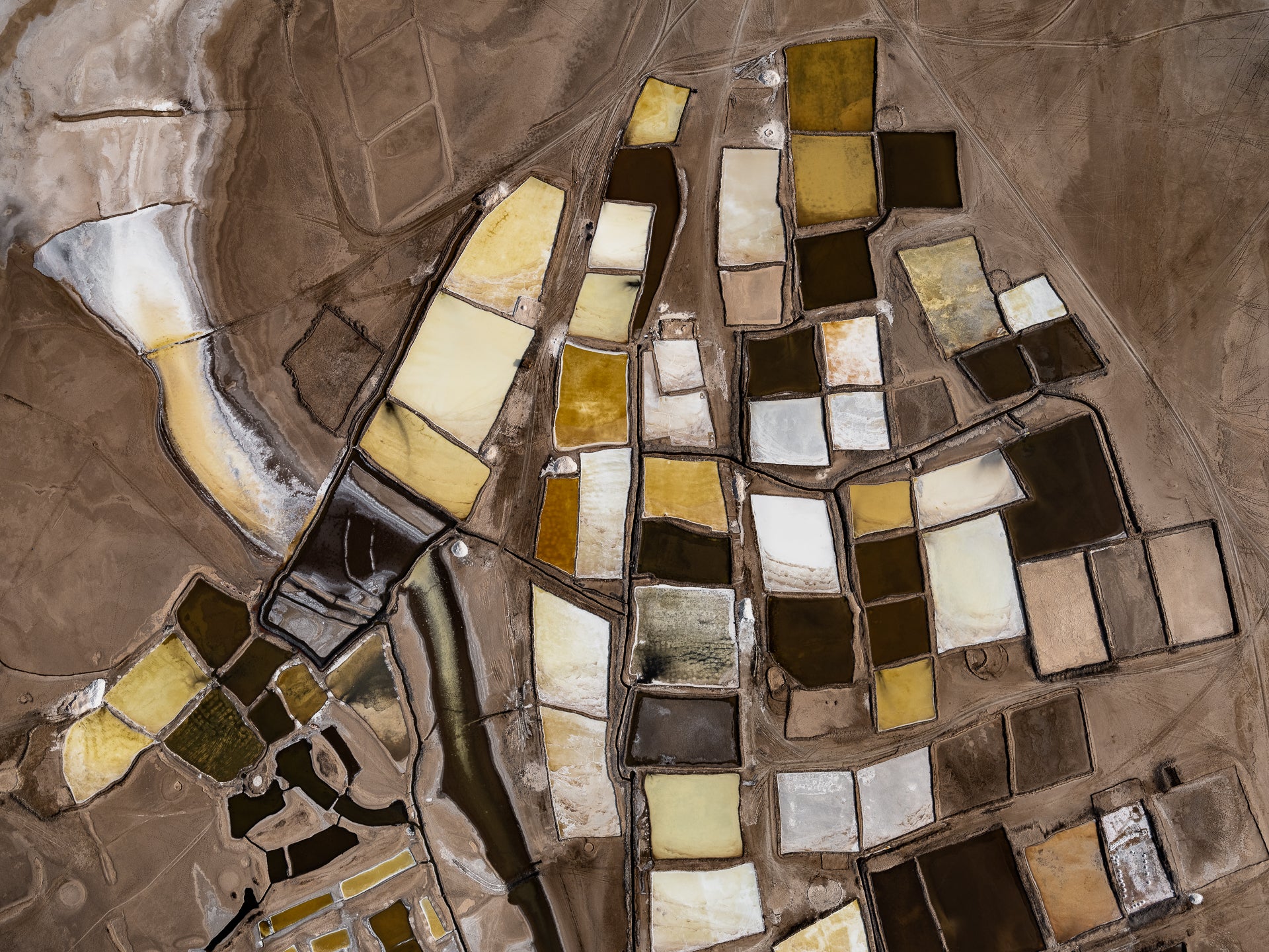 N°TSSIV10 (The Salt Series IV, Senegal) by Tom Hegen, limited edition photography