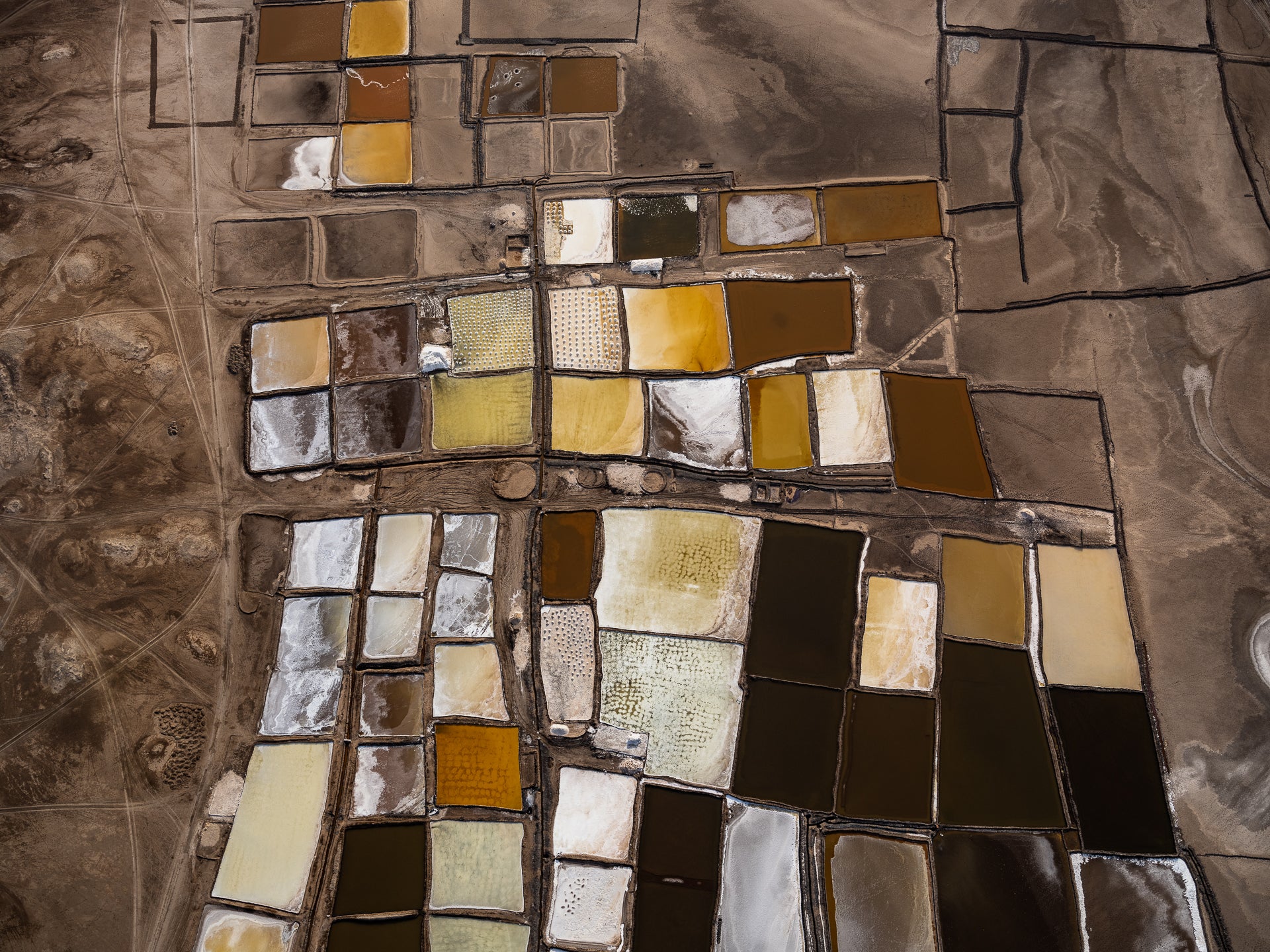 N°TSSIV11 (The Salt Series IV, Senegal) by Tom Hegen, limited edition photography