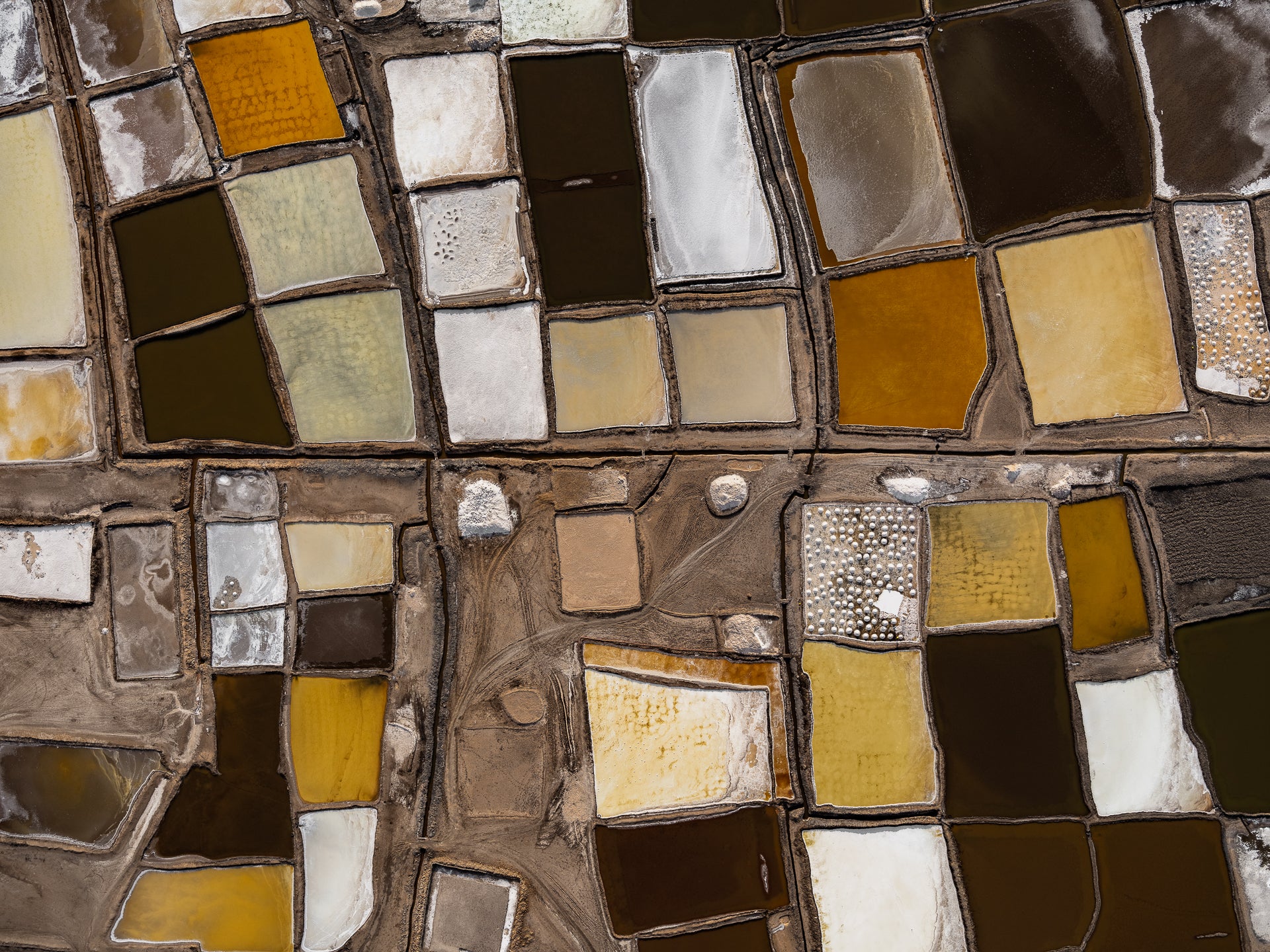 N°TSSIV12 (The Salt Series IV, Senegal) by Tom Hegen, limited edition photography