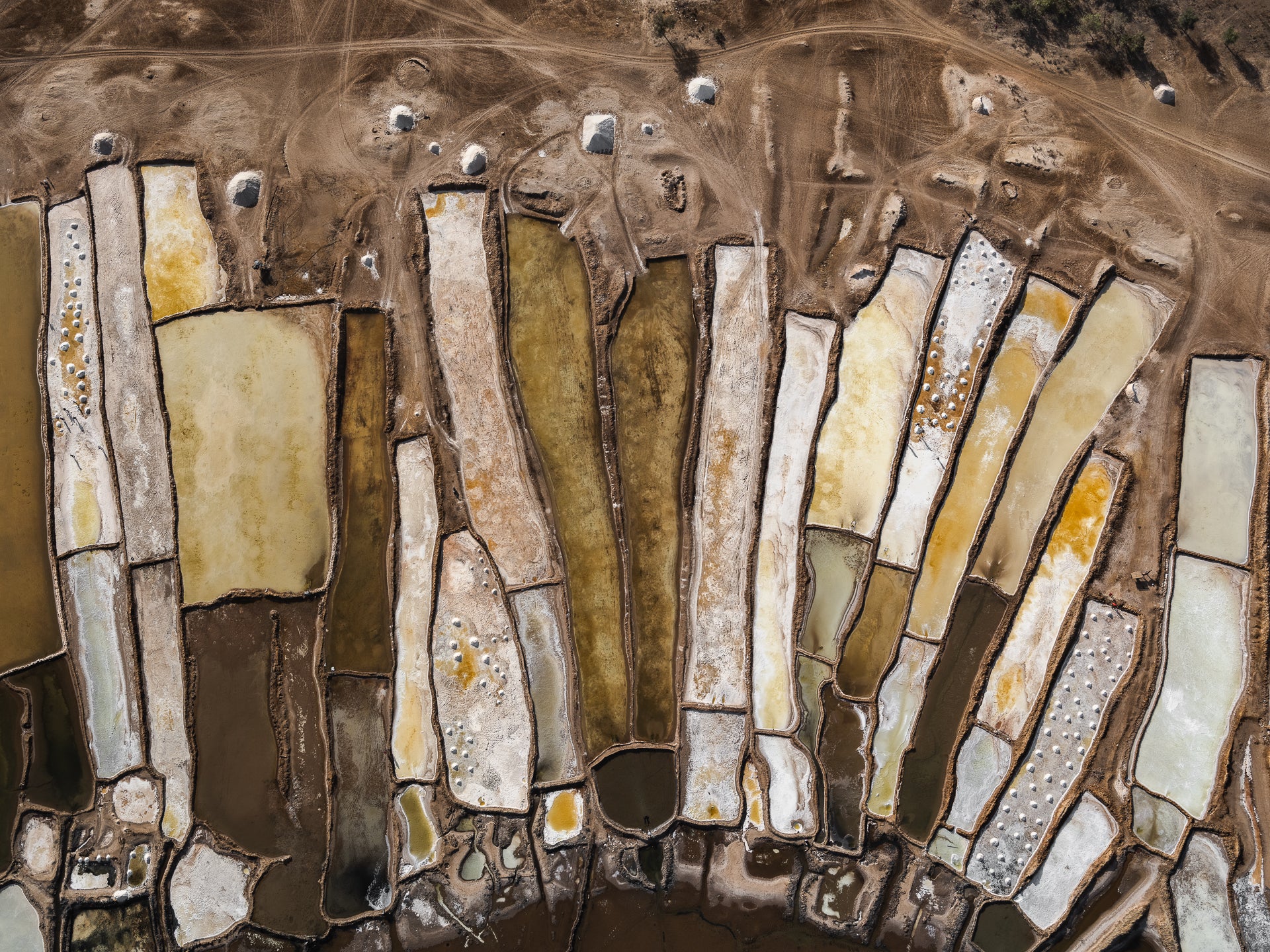 N°TSSIV19 (The Salt Series IV, Senegal) by Tom Hegen, limited edition photography