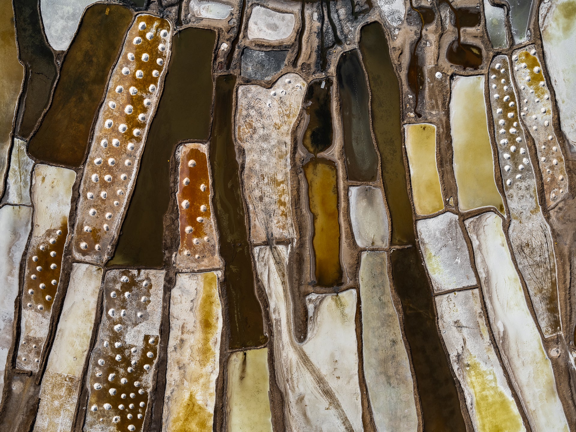 N°TSSIV21 (The Salt Series IV, Senegal) by Tom Hegen, limited edition photography