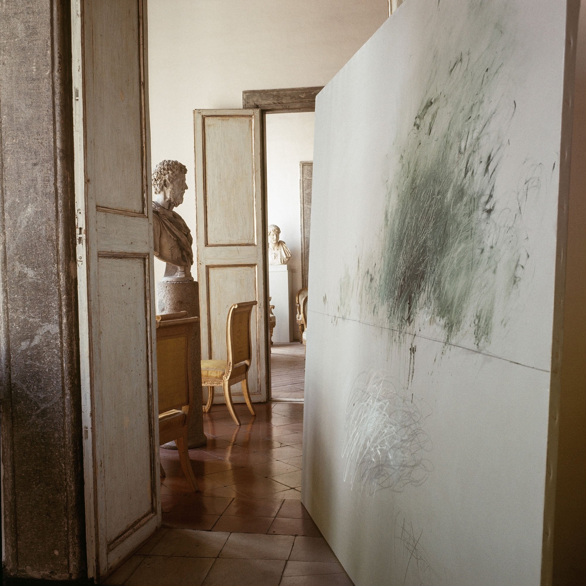 Cy Twombly in Rome 1966 - Untitled #13 - Petra Gut Contemporary AG Horst P. Horst